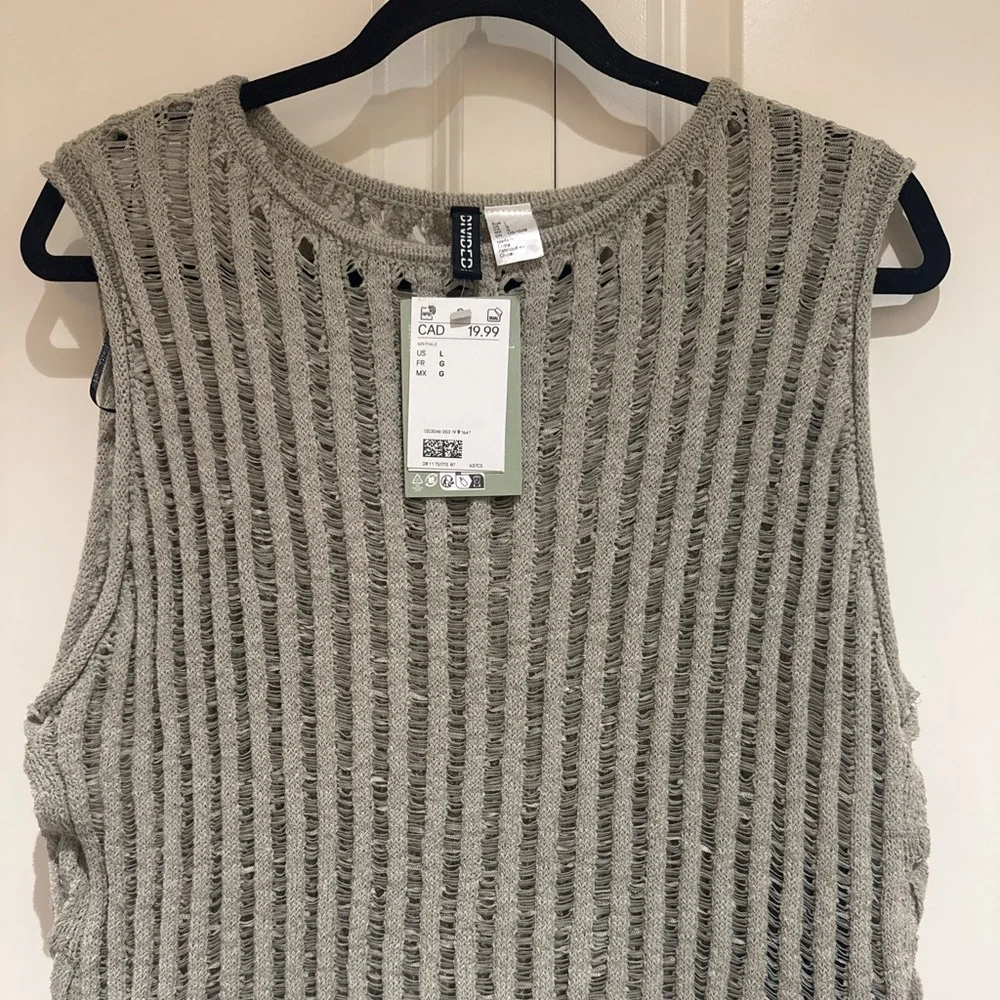 Divided Light Green Ribbed Tank Top - Picture 3 of 8